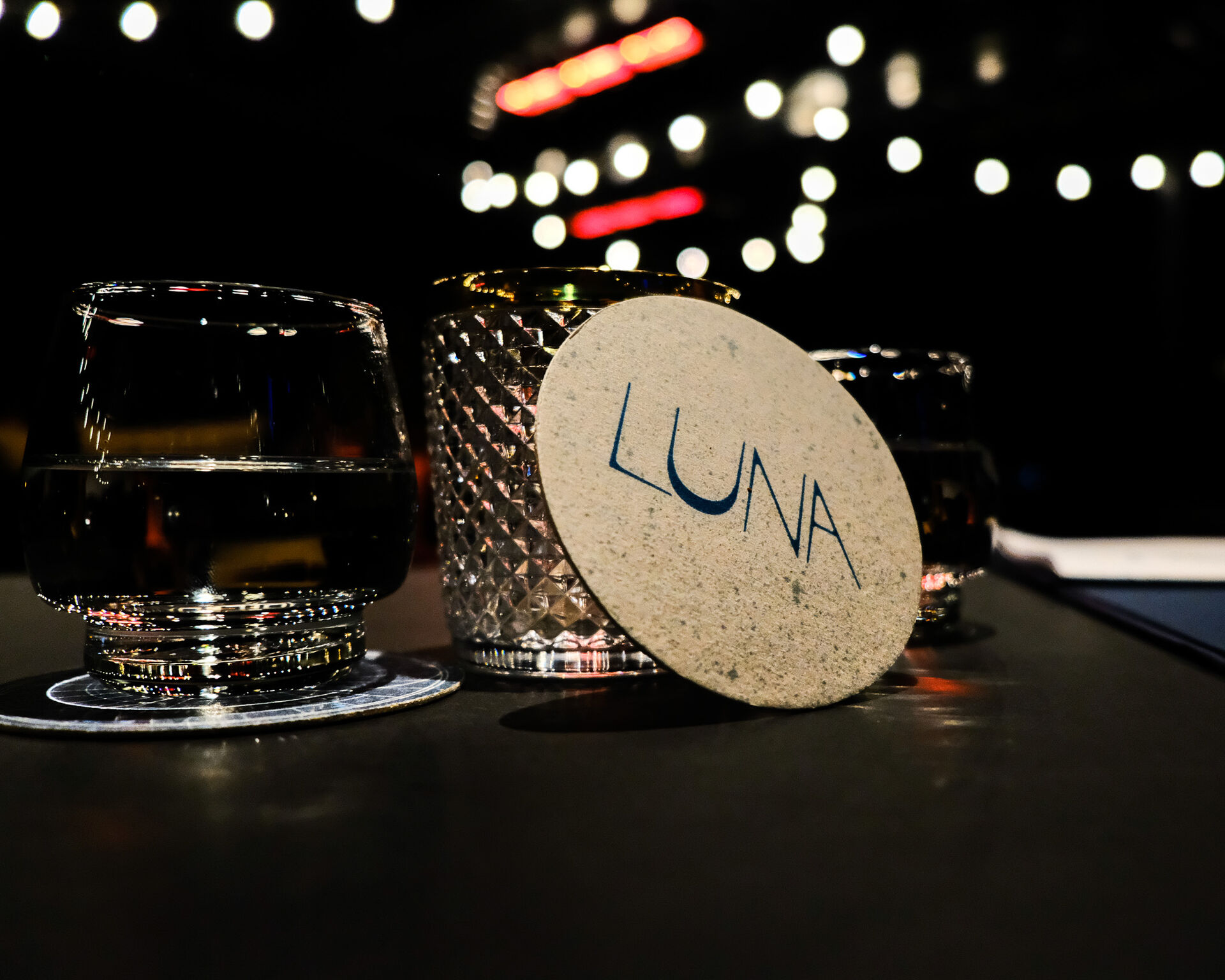 Luna Bar